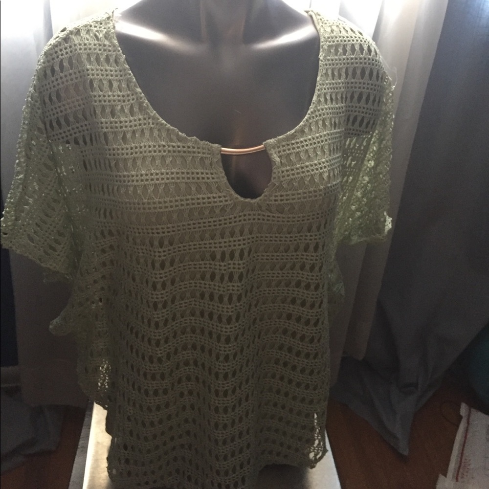 💋New plus size shirt sage green color