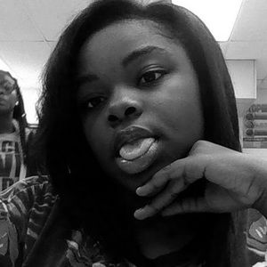 Meet your Posher, Kaela