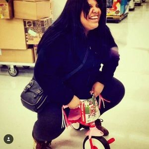 Meet your Posher, Mirella