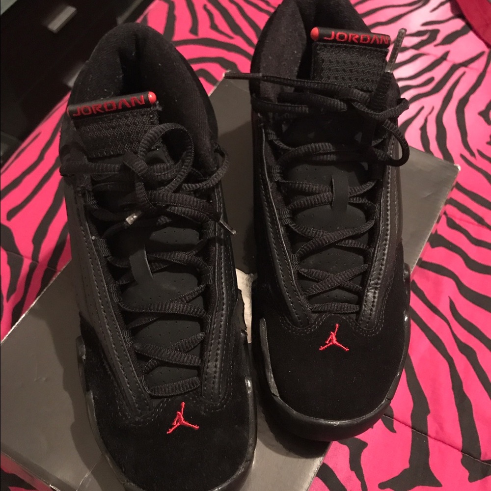 Air Jordan 1 Retro size 6 1/2 Y