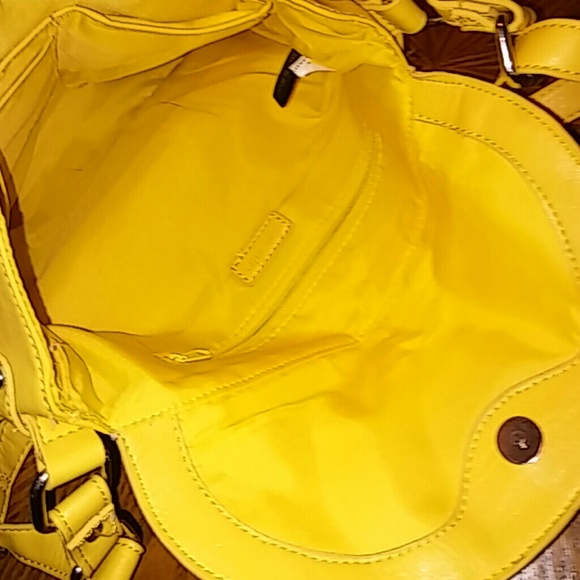 🚫🚫Sold🚫🚫 Nicole Miller Hand Bag - Picture 3 of 7