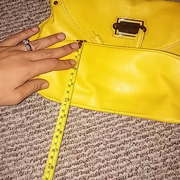 🚫🚫Sold🚫🚫 Nicole Miller Hand Bag - Picture 7 of 7