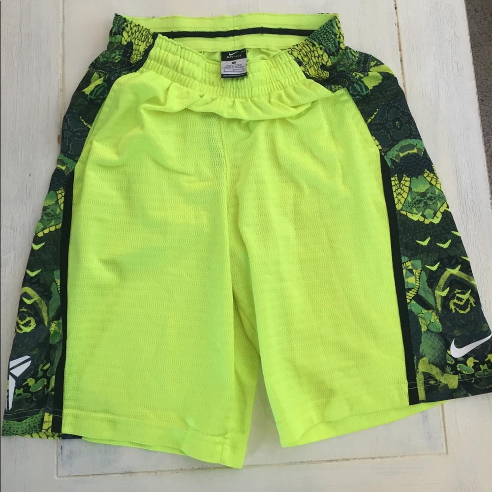 Nike dry fit basketball shorts