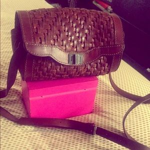 Vintage woven chic bag