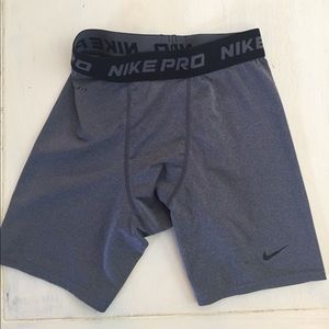 Nike pro boys large compression shorts