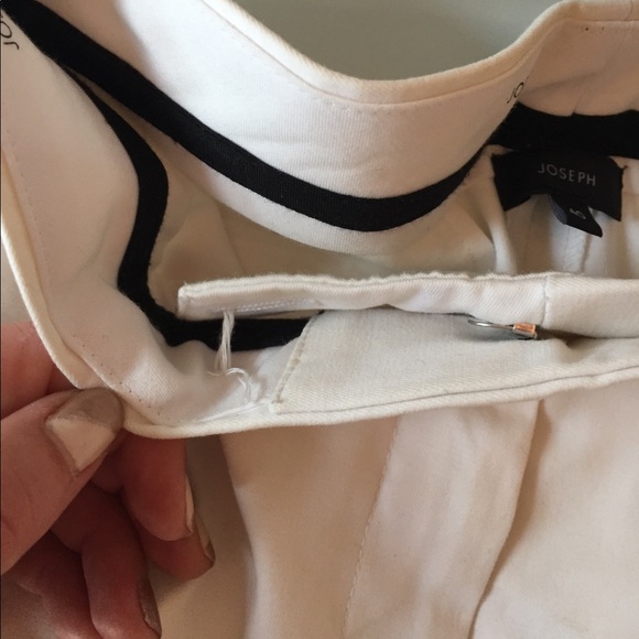 Joseph Cropped white trousers. Fitted. Size 4 - Picture 8 of 8