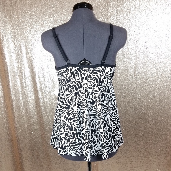Azul by Maxine of Hollywood Flyaway Tankini Top - Picture 2 of 6