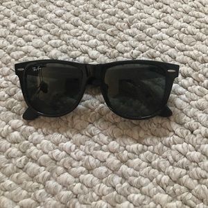 Ray-Ban wayfarer style sunglasses