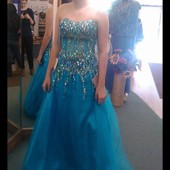 Aqua Prom Dress with Rhinestone detail - Picture 1 of 4