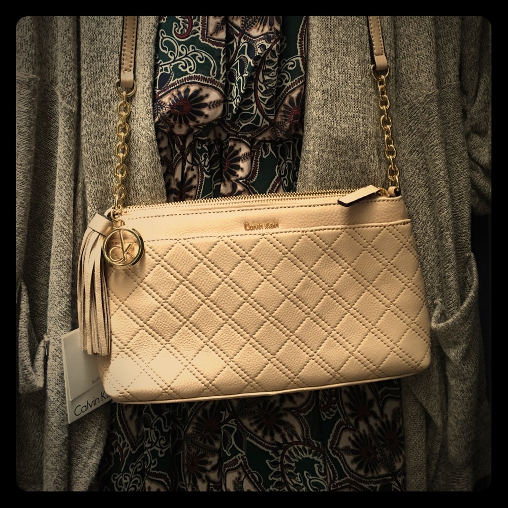 🆕✨Gorgeous!! Calvin Klein Crossbody!!💕