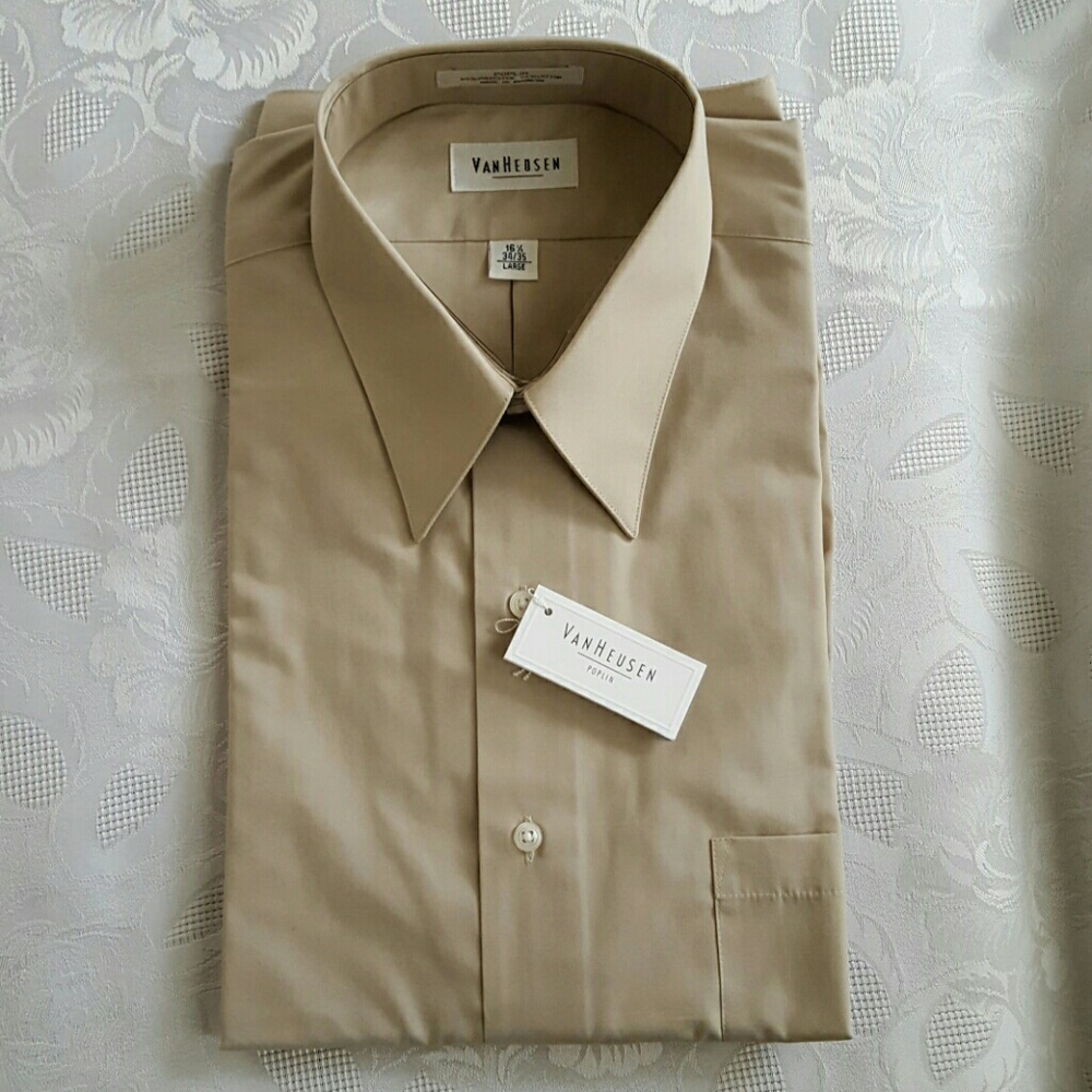 Men's Van Heusen  Tan Dress Shirt Latge