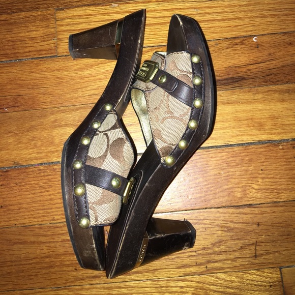 COACH sandals w/ small heel size 7 brown & gold - Picture 2 of 5