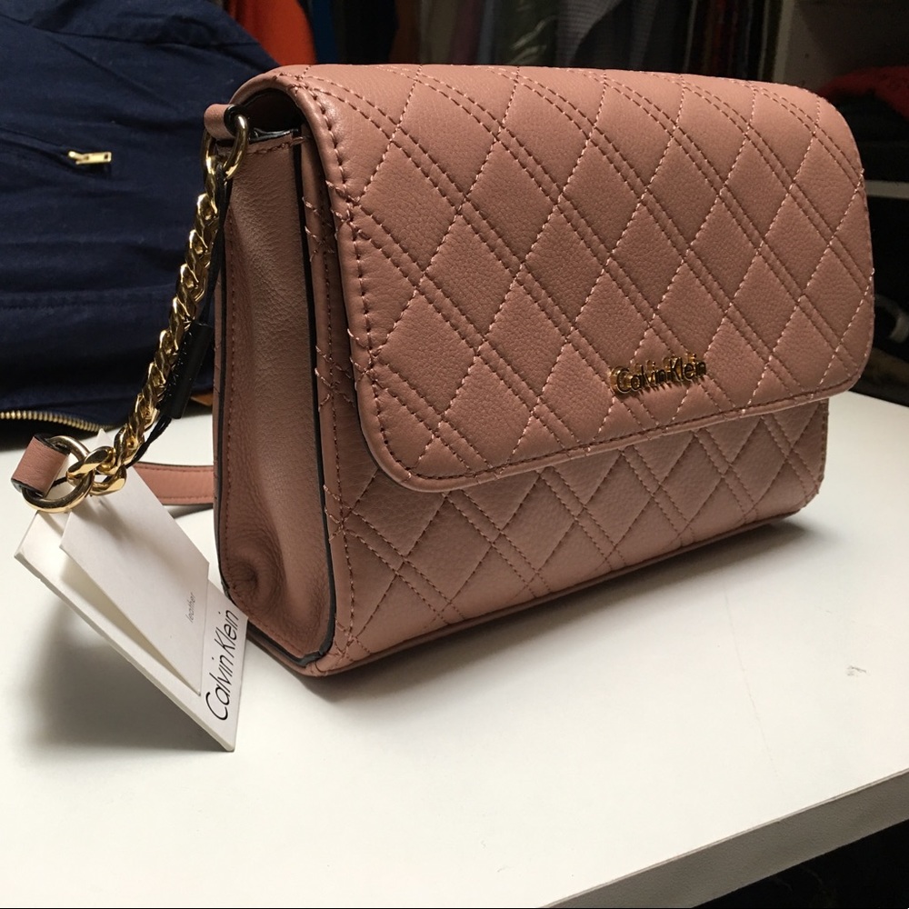 🌟Happy New Year!!!💕Calvin Klein shoulder Bag.