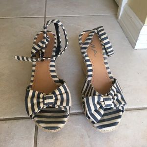 Strappy wedges blue and white stripped