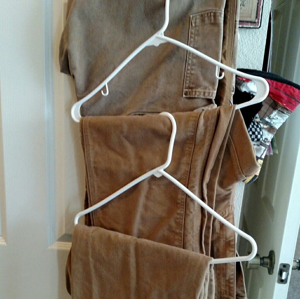 3 pairs of Carhartt pants