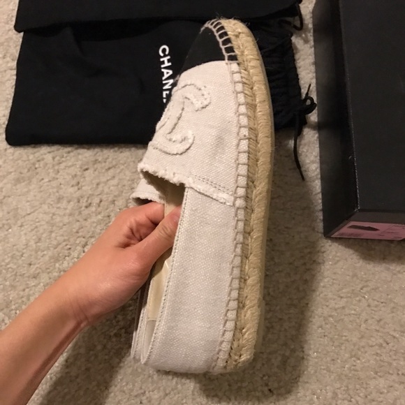 ***SOLD***Chanel espadrilles canvas beige/black - Picture 3 of 5