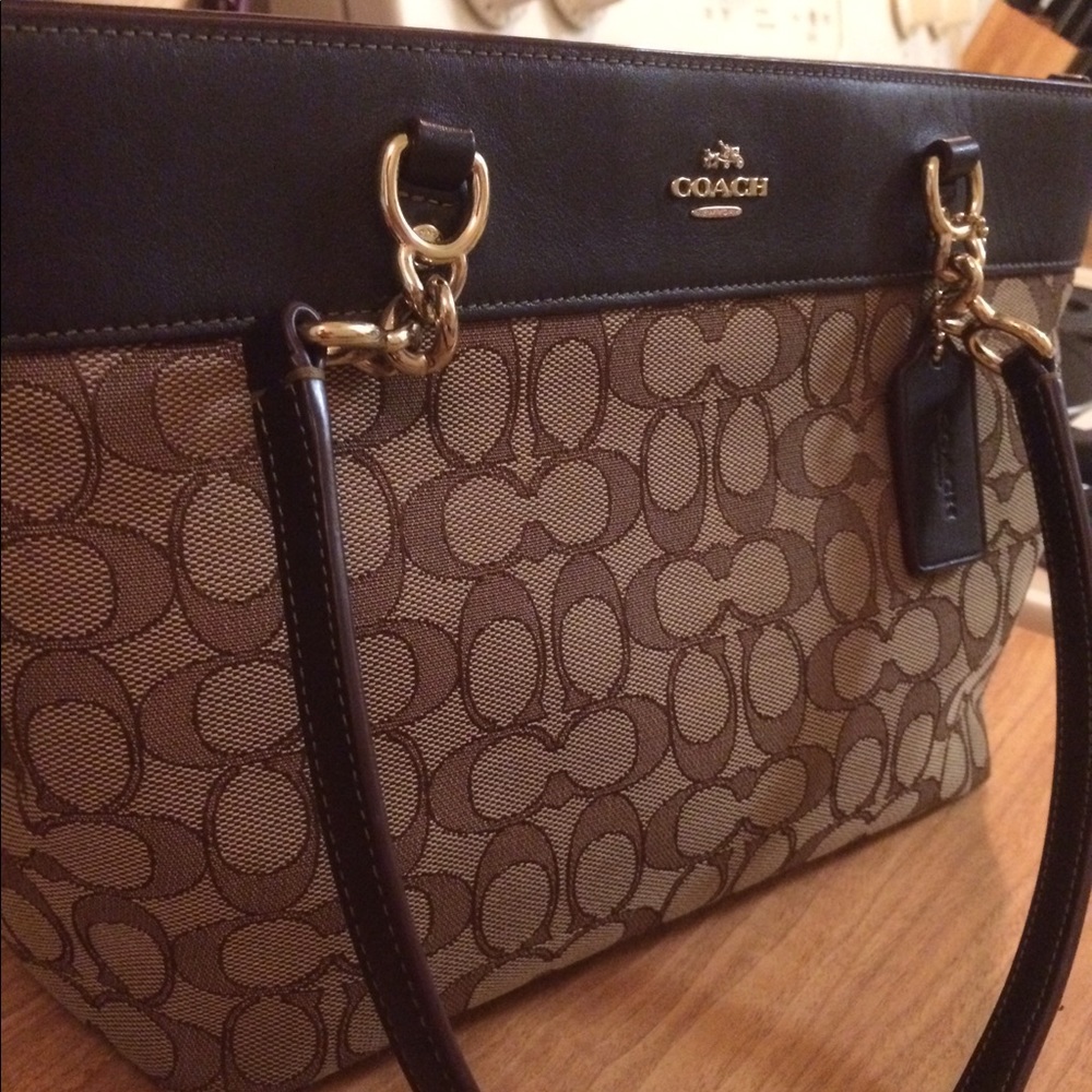 Authentic Coach Purse! - Picture 3 of 4