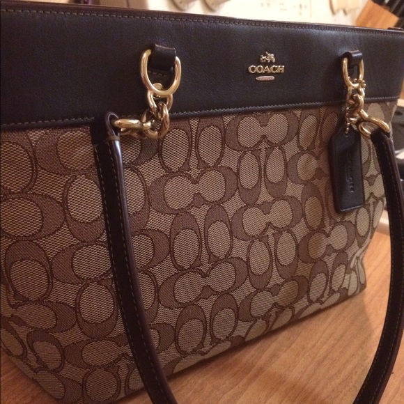 Authentic Coach Purse! - Picture 3 of 4