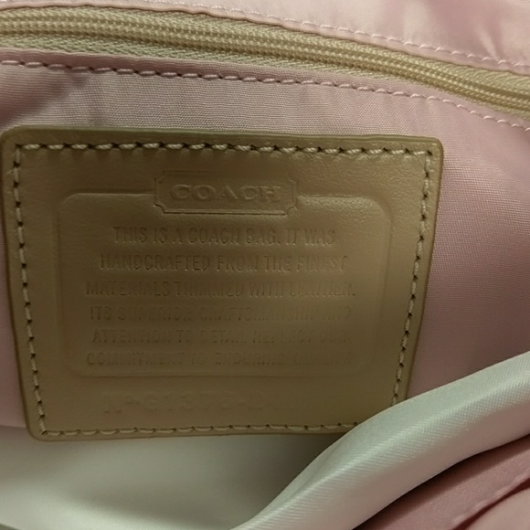 Coach SigNature Weekend Hippie NWT - Picture 2 of 5