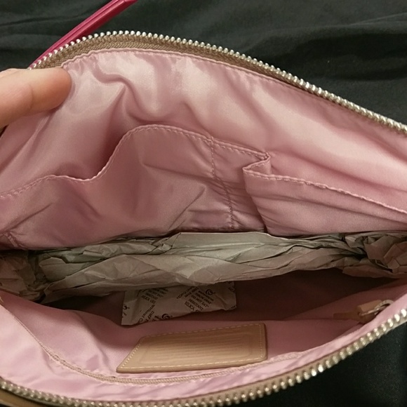 Coach SigNature Weekend Hippie NWT - Picture 5 of 5