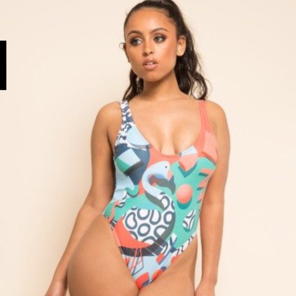Flamingo chic swimsuit💕💕💕
