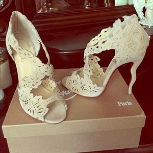 Christian Louboutin DeCoupadiva: Nude -Size 39
