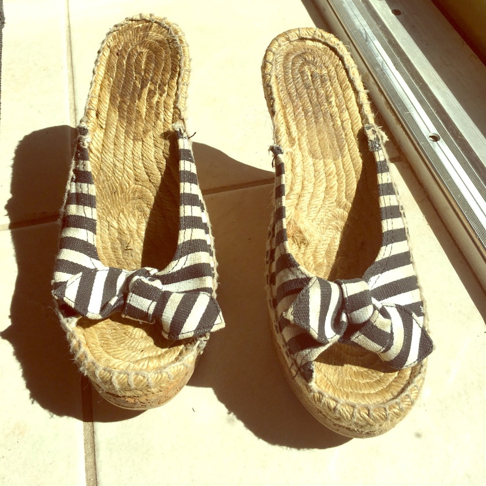 Black and white stripped cork wedges