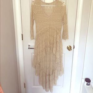 Gimmicks by BKE lace high-low hem top