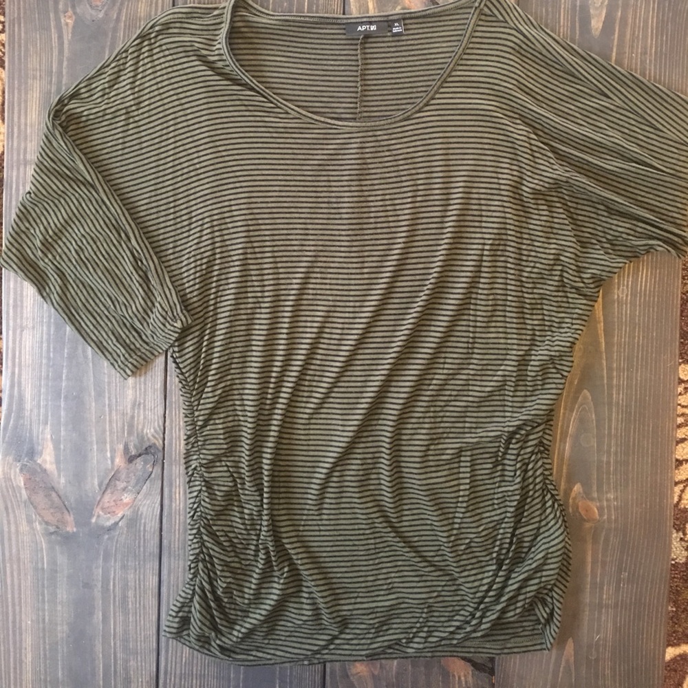 Adorable 3/4 Sleeve Shirt! 💜