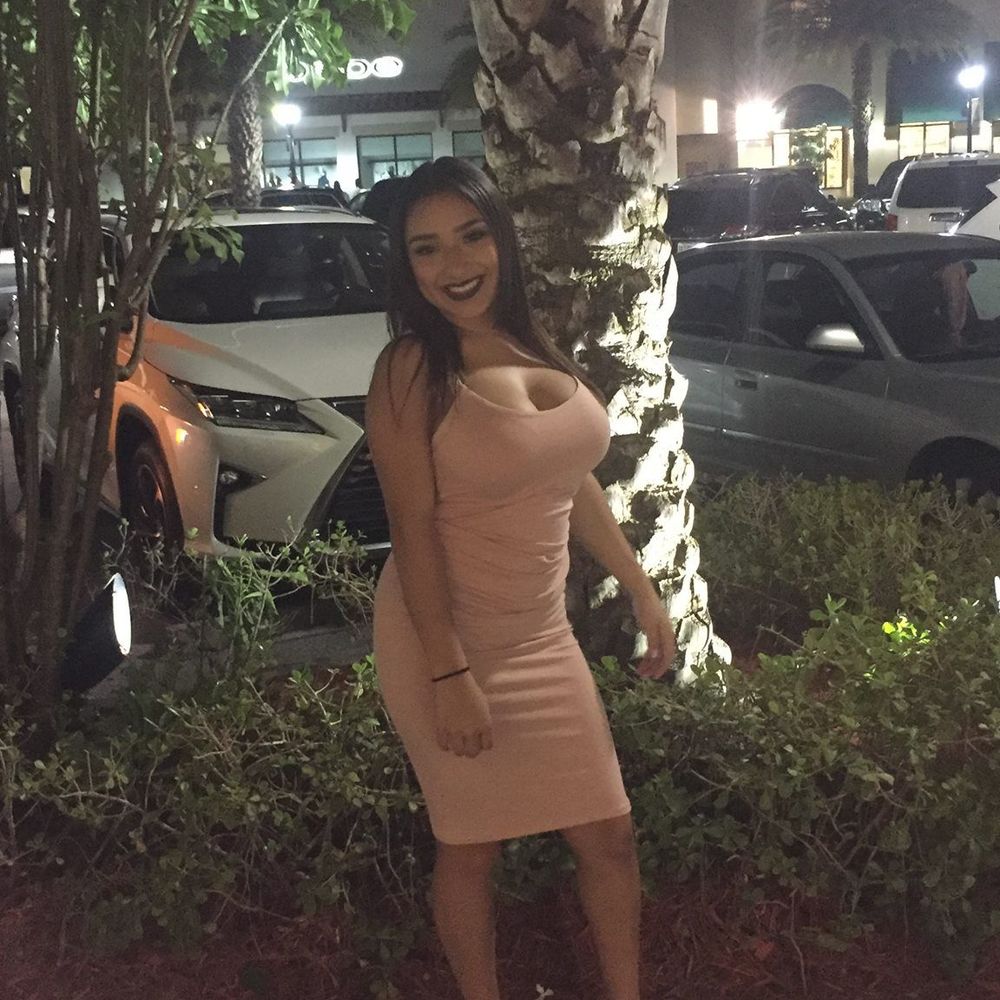 Meet your Posher, Yesenia