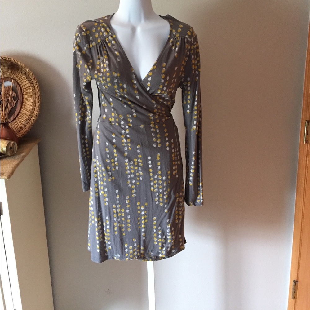 Yellow and grey printed wrap dress. Old navy