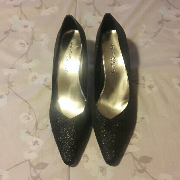 Heels - Picture 2 of 2