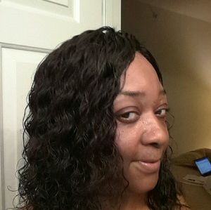 Meet your Posher, Eveline