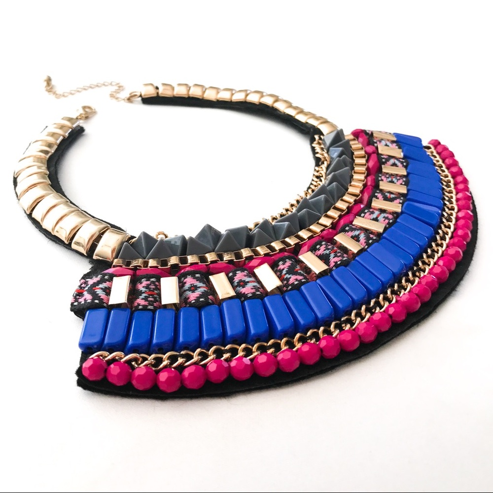 Alice's Chic Boutique necklace