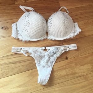 XS VS Thong reserved.