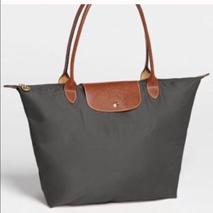 Large Le Pilage Longchamp tote. Black.