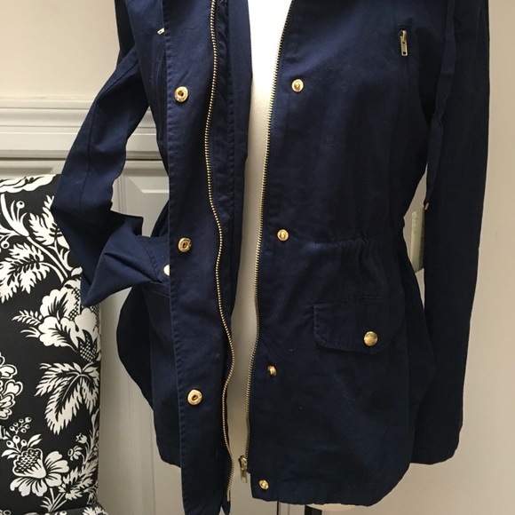 🆕🌺Beautiful Navy Spring Jacket!!💕🌷 - Picture 6 of 6
