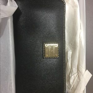 Dooney & Bourke black wallet
