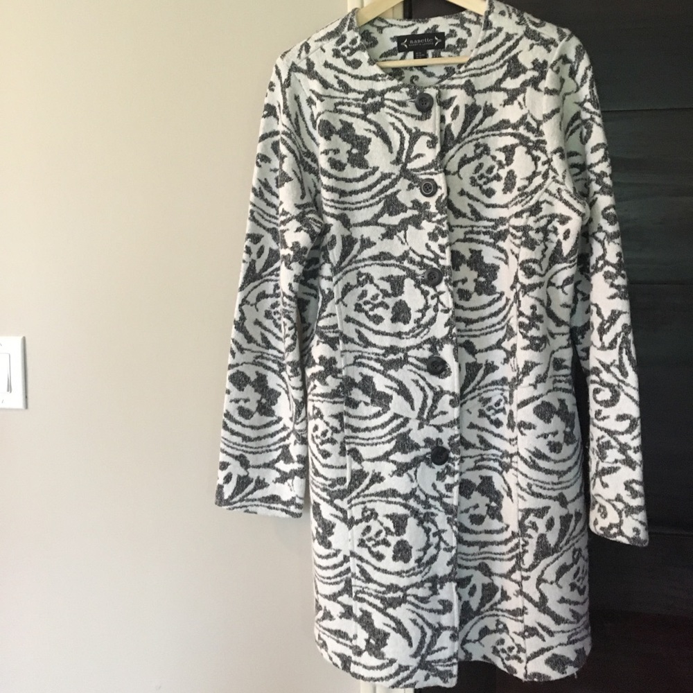 Light weight sweater coat