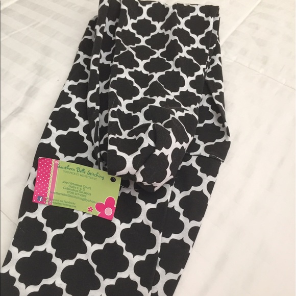 Scarf - Picture 1 of 4