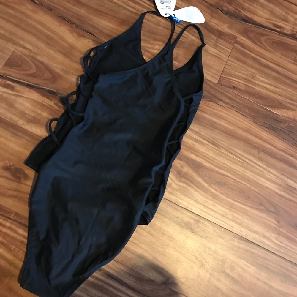 🆕 Black one piece bathing suit - Picture 4 of 6
