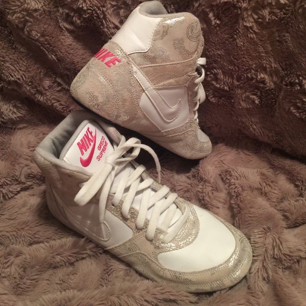 NIKE GRECO SUPREME