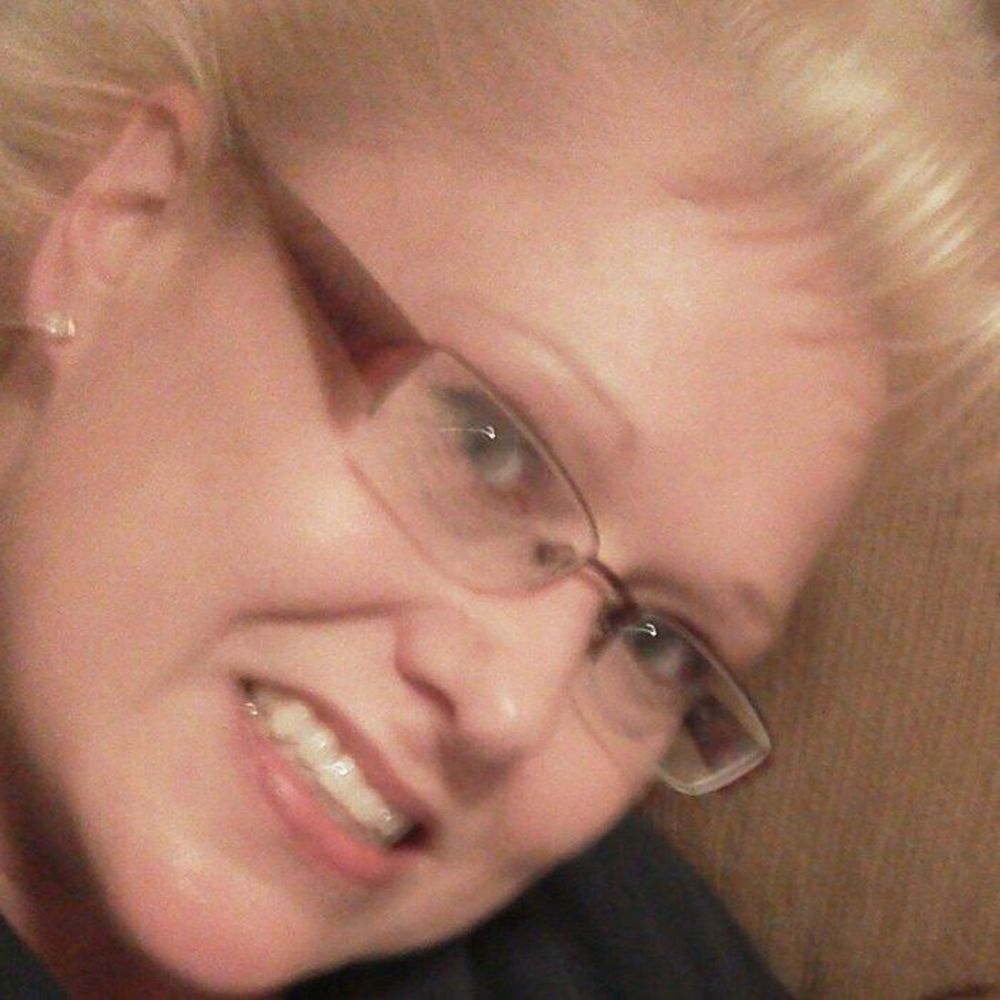 Meet your Posher, Denise