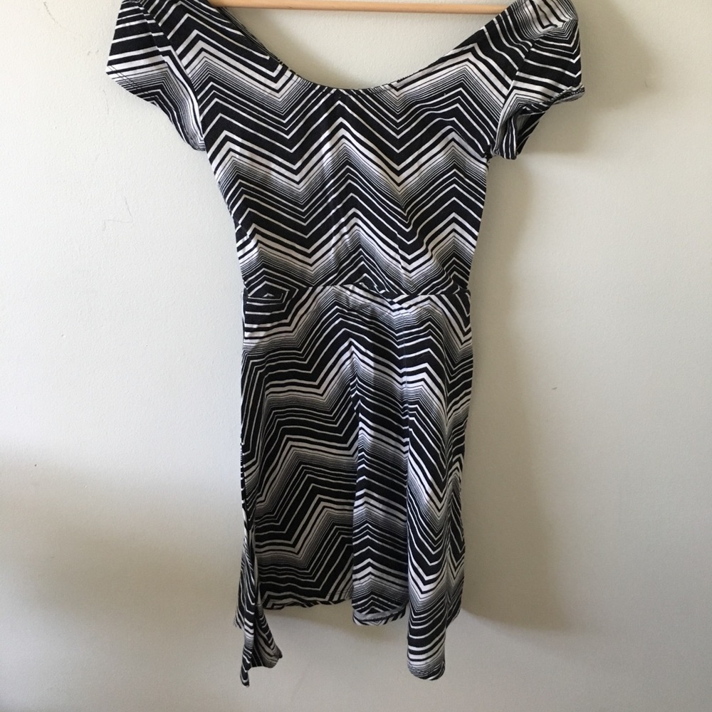 ✨MAKE AN OFFER ✨Skater dress