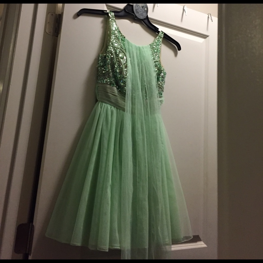 Beautiful Homecoming/Prom/Formal Dress Teal