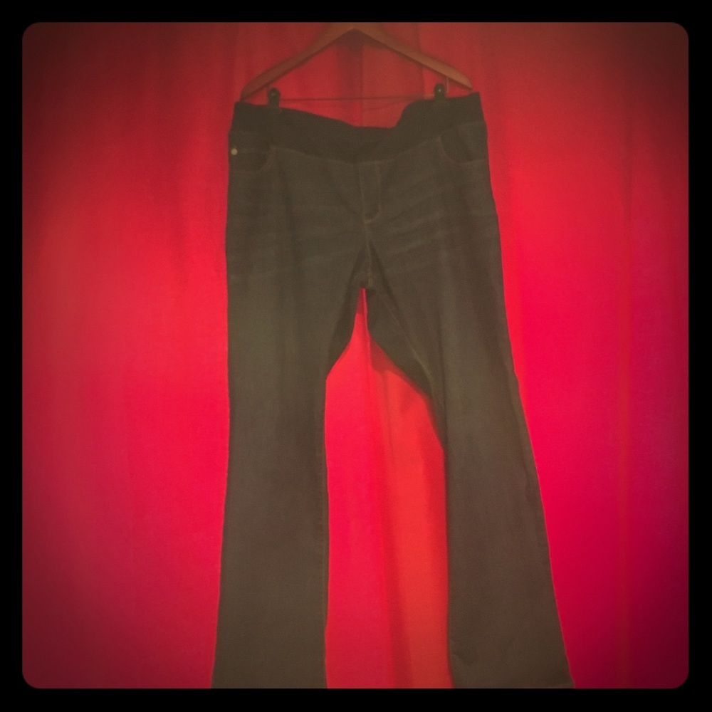 Dark Maternity Jeans!