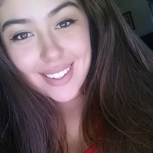 Meet your Posher, Adriana