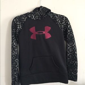 Set of leggings and sweatshirt total of $25.