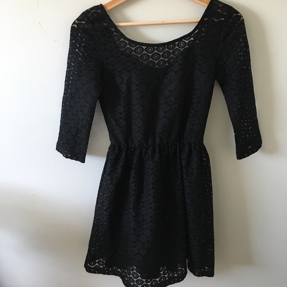 ✨MAKE AN OFFER ✨Lace dress
