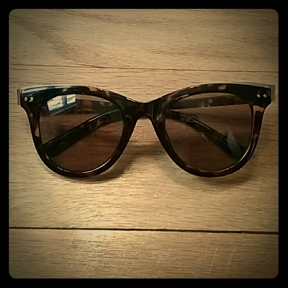 GoJane Sunglasses